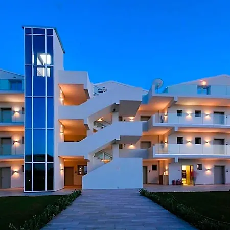Hotel V Luxury 3*