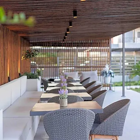 Hotel V Luxury
