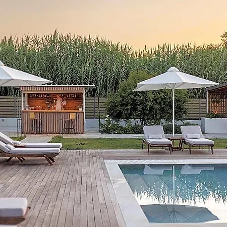Hotel V Luxury 3*