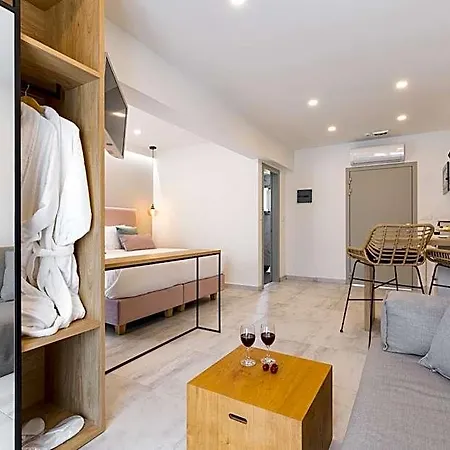 V Luxury Hotel