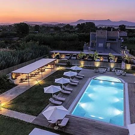 V Luxury 3* Sinarádes